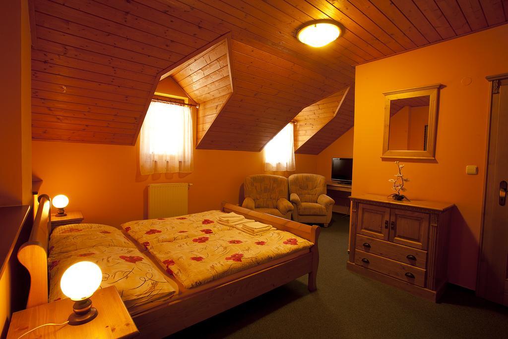 Vinarstvi U Kaplicky Zajeci Room photo