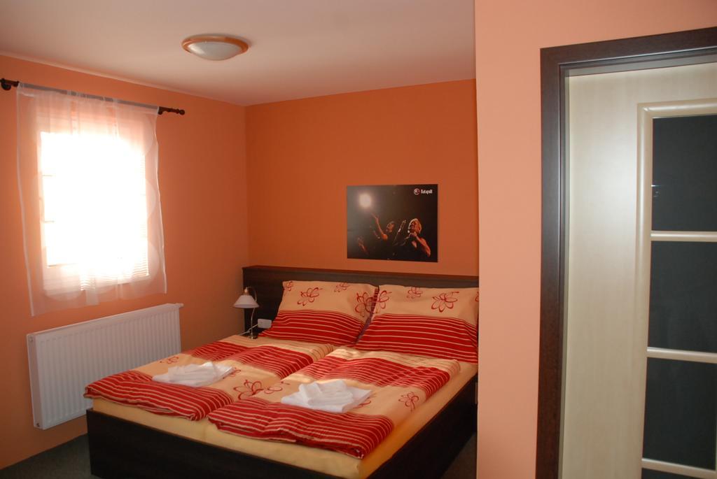 Vinarstvi U Kaplicky Zajeci Room photo